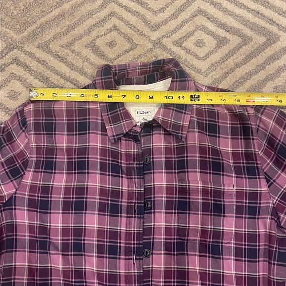 LLBean sherpa lined flannel shirt - Picture 6 of 10